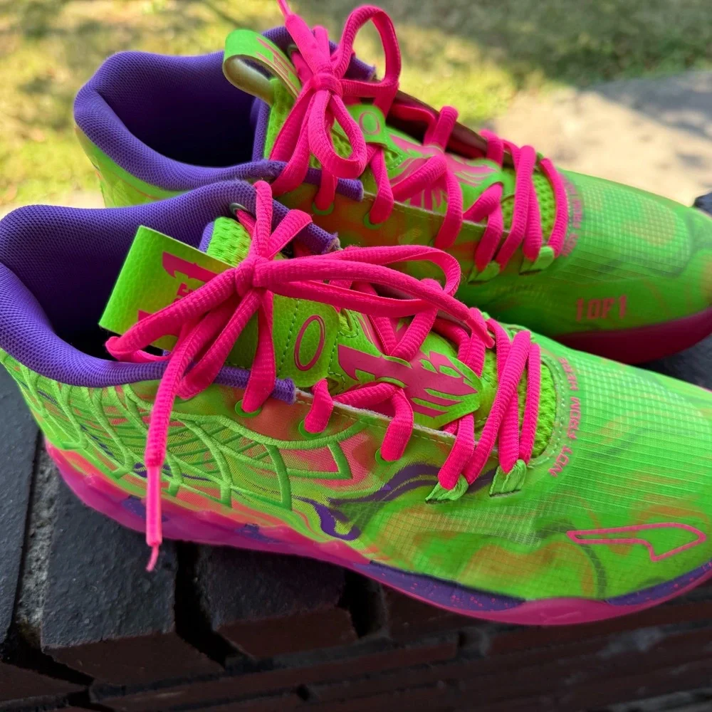NEON PUMAS MB.01 Inverse Toxic Basketball/Court Shoe. Perfect! 🩷Size 10.5 - Picture 1 of 7